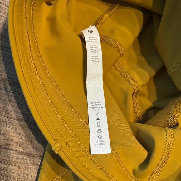 New! Lululemon Power Thru HR Tight - Picture 12 of 12